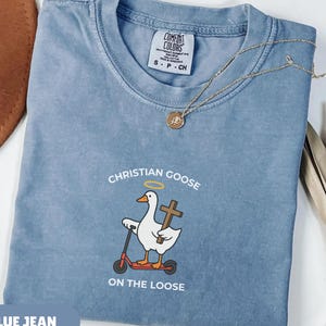 Christian Goose on the Loose Shirt, Funny Christian Religious Shirt | Unisex Faith Based TShirt | Perfect Gift for Youth Pastor