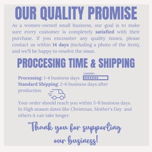 K&ouml;nnte beinhalten: Helllila Grafik mit dem Text "OUR QUALITY PROMISE" und "PROCCESING TIME & SHIPPING". Der Text erkl&auml;rt die Kundenzufriedenheitsrichtlinie und die Bearbeitungszeiten des Unternehmens. Die Grafik enth&auml;lt auch eine Dankesbotschaft.