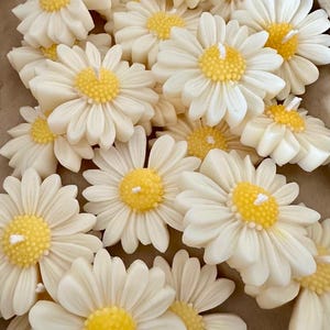 Personalized daisy candle gift | Birthday gift | Wedding gift | Baptism gift | Communion gift