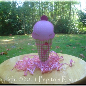 PRB21 U Scream Cone Box Template SVG / Printable PDF Outline - Ice Cream Cone - PR