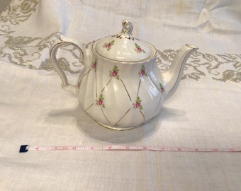 Vintage Sadler England Teapot #3632 Pink Rose Bud