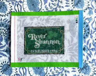 River Shannon Chicago - Irish Pub Schild - 18 Maschen Nadelspitze Leinwand, Nadelspitze Ornament, handbemalte Nadelspitze Leinwand