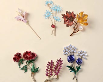 Broche de flores de cumpleaños personalizado, broche floral de nacimiento, broche de margarita, broche de perlas de imitación, broche de flores hecho a mano, broche de boda