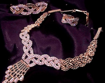 Multicolor Kundan Jewelry Set