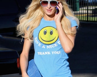 T-shirt bébé Have A Nice Day Paris smiley - chemise à slogan Y2K - haut graphique tendance - Slay Era - t-shirt Mcbling - esthétique des années 2000