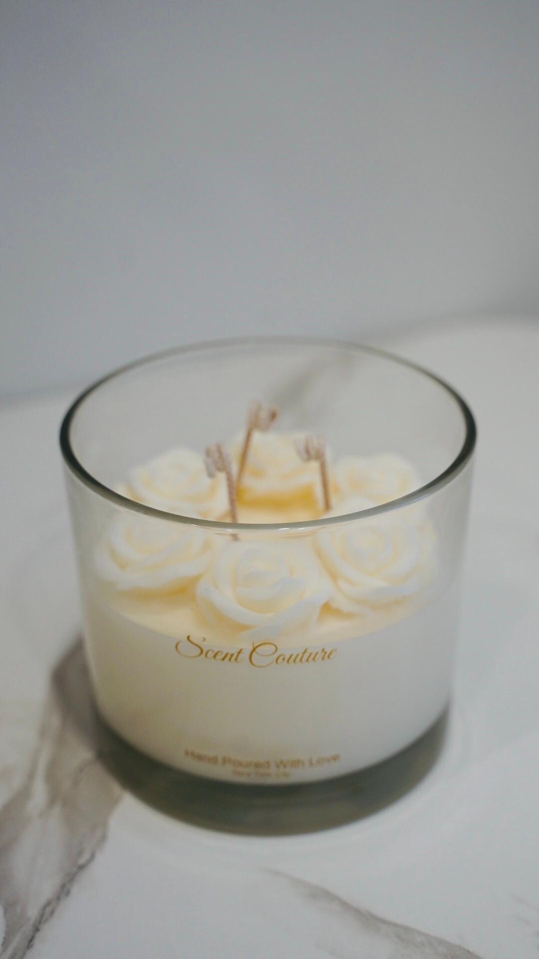Scent Coutureの高級ホワイトキャンドル - エレガントな香りの手作り