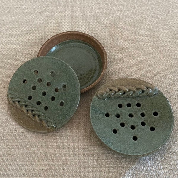 Self-Draining Soap Dish in Green and Beige- ONE REMAINING!