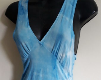 SOLUNA Sleeveless crossed Top in the back in soft and silky 100% bamboo with tiedye techniques in many colors and in one size