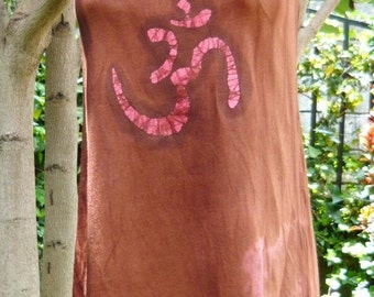 SOLUNA hand painted with wax Batik and Tiedye techniques spaghetti strap Top in different colors and sizes, with the Om symbol in your chest