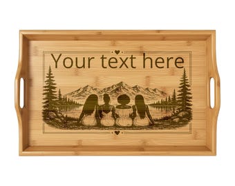Taca do serwowania Just the Girls z górską sceną | Grawerowany bambusowy tekst spersonalizowany