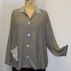 Plus Size Shirt, Plus Size Big Shirt, Plus Size Clothing, Lagenlook Top, Gray Houndstooth, Women&#39;s Shirt Jacket, Size L 14,16, Bust to 54&quot;