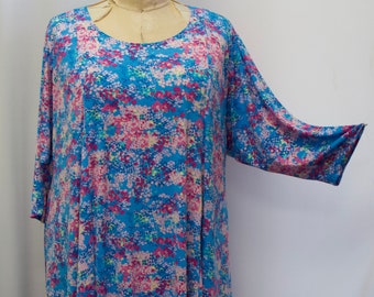 Coco and Juan, Lagenlook, Plus Size Top, Asymmetric Womens Tunic Top, Pink Floral Bouquet, Polyester Knit Size XL (fits 14,16)  Bust 46"