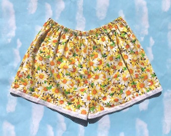 Handmade, Vintage Fabric, Daisy, Print Cotton Shorts, Yellow, Orange, Green, Flower, Upcycled, Repurposed, Women's Short, Sizes, S
