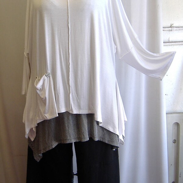 Coco and Juan Lagenlook Plus Size Top White Knit Angled Tunic Top One Size Bust  to 60 inches Reserve for Anna Stein