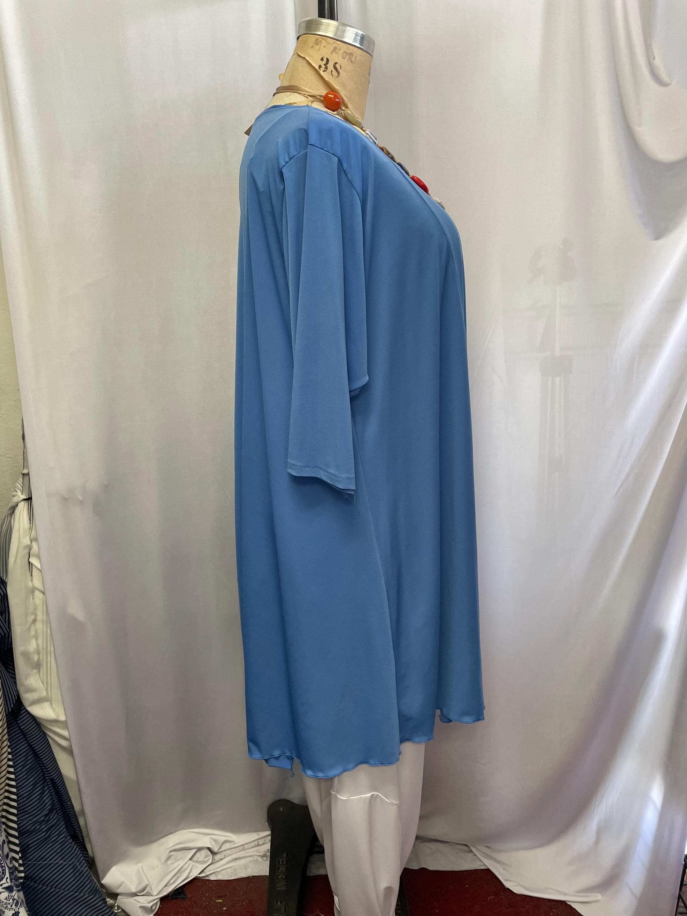 Camiseta Toledo LAGENLOOK Cut Out Tunika Long-Shirt XL-XXL-XXXL 44 46 48 50 52 54 56 58 Grün Loco Mia