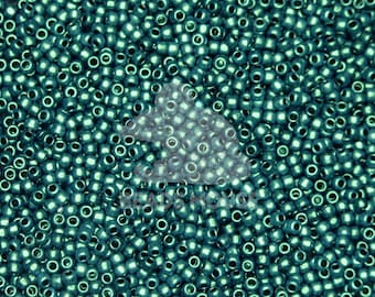 11/0 TOHO Seed Beads | Y614 Hybrid Metallic Suede Light Green | Toho Rocailles | TR-11-Y614 | Beads Uk