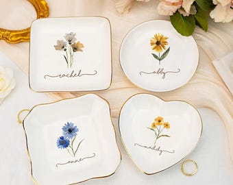 Personalized Floral Ring Dish with Name  • Custom Jewelry Tray with Flower • Wedding Keepsake • Bridesmaid Gift • Birthday Gift for Her