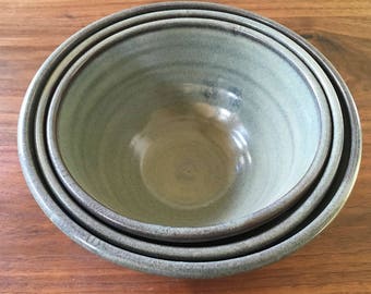 Set of 3 Nesting Bowls -Handmade ceramic nesting bowls-serving bowls-mixing bowls-CHOOSE YOUR GLAZE--bread bowl--set of mixing bowls--