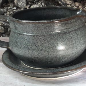 Handmade Pottery Gravy Boat with Drip Plate--CHOOSE YOUR GLAZE--Ceramic Gravy Boat with handle, spout, and plate--Hand Thrown Stoneware
