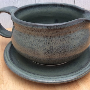 Handmade Pottery Gravy Boat with Drip Plate--Slate--ceramic 2-piece gravy boat--stoneware serving set--gravy serving set—2-cup capacity