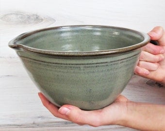 Handled Mixing Bowl with pouring spout-- handmade pottery bowl--Slate Glaze--handmade ceramic mixing bowl--handled 6 cup mixing batter bowl