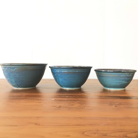 blue serving bowls