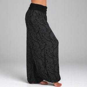 Boho Harem Pants for Women – Vintage Print Wide Leg Trousers, Elastic Waist Loose Fit Capris, Festival Streetwear