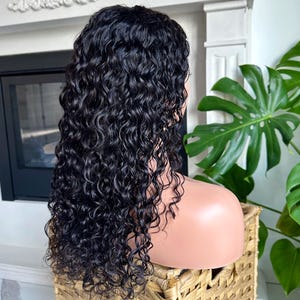 ロングウォーターカーリー人毛ウィッグ、濡れた髪、濡れたウィッグ、グルーレスウィッグ、ヘアエクステンション、カーリーウィッグ、化学療法ウィッグ、脱毛症ウィッグ、女性用ウィッグ