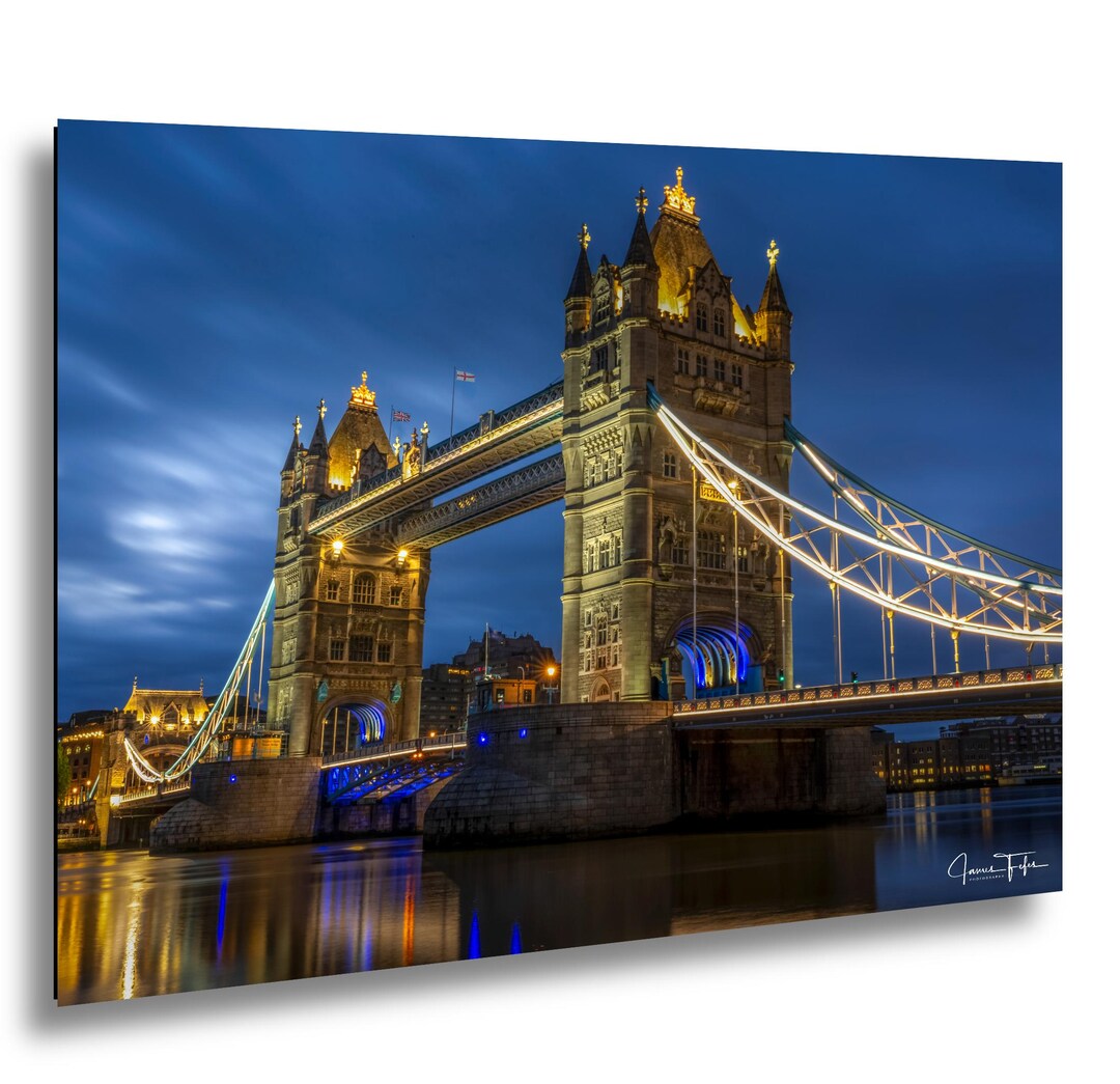 Tower Bridge London Blue Hour Night Photography Thames River Landmark ...