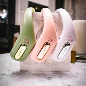 Dispositivo de enfriamiento recargable Hawt Gurl, ventilador portátil para el cuello, regalo para ella, regalo para novia