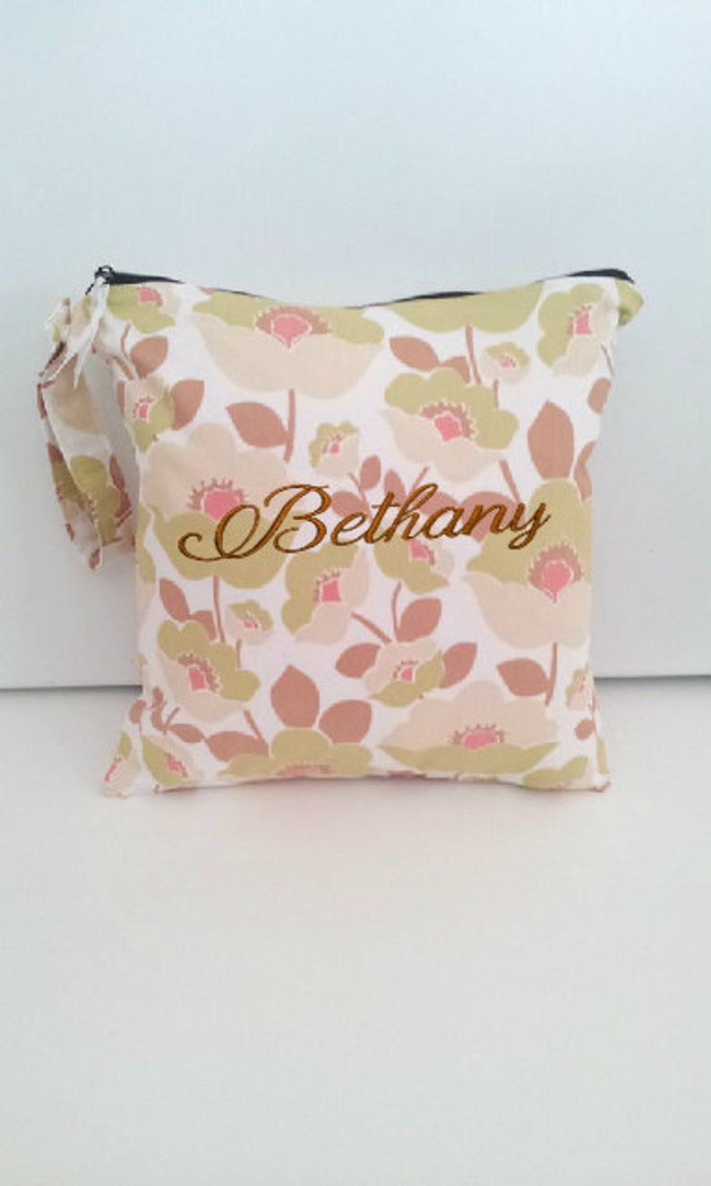 Personalized Wet Bag, Wet Bag with Name, Swimsuit Bag, Cloth Diaper Bag, Kitchen wet bag, Wet bag with name, swim bag, gym clothes bag image 1