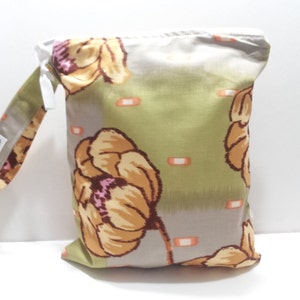 Wet Bag, waterproof bag, you pick size and strap style, bikini bag, cloth diaper bag, swimsuit bag, kitchen wet bag, zippered wet bag