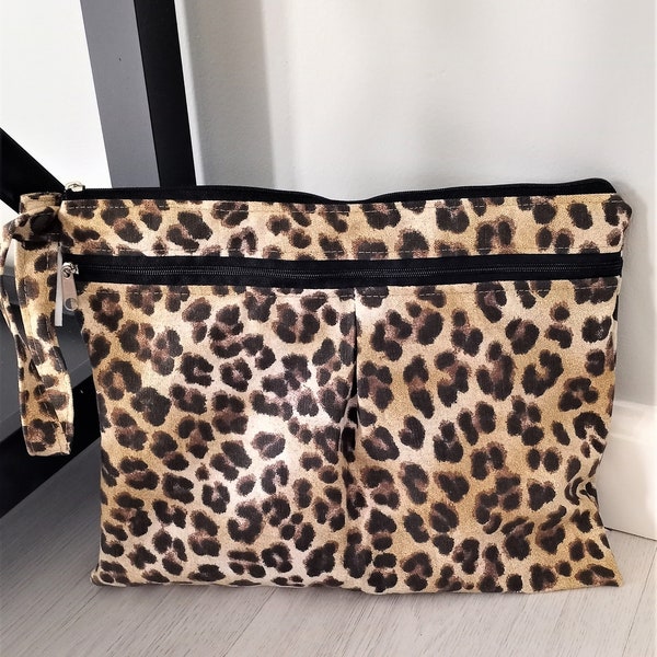 12 LITTLE DIAPER CLUTCH - LEOPARD
