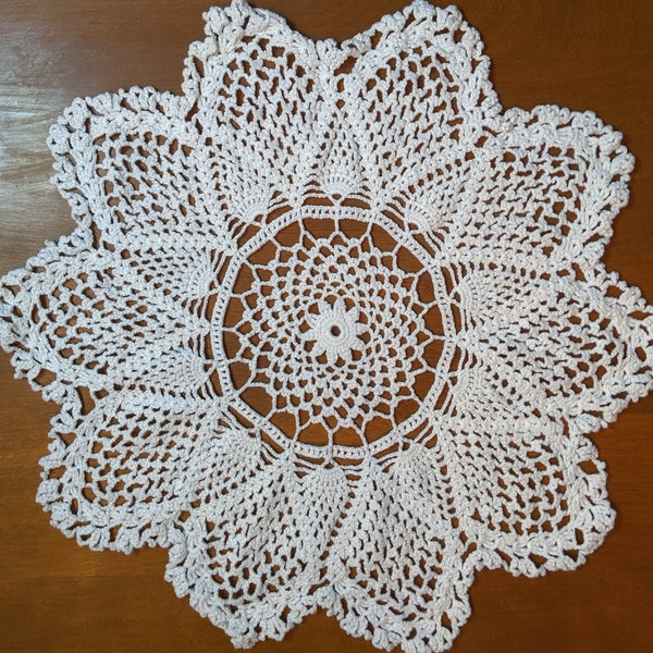 Vintage Doily, Table Top Linen, Boho Chic Hippie Home Decor, Flower Pattern Plant Mat, Gift for Her, Summer Table Decor