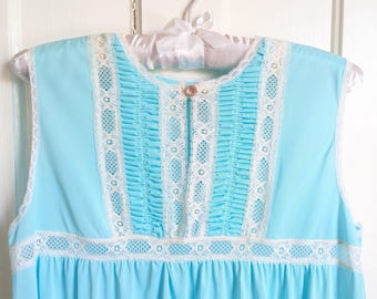 Vintage Aristocraft Turquoise Nylon Nightgown Lace Trim Pintuck Bodice Sleeveless Long Nightgown 70s Lingerie