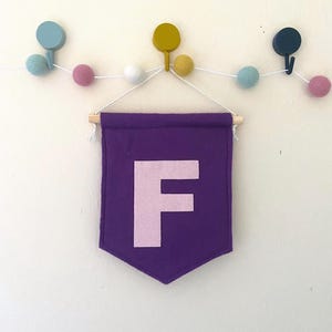 Mini personalised Felt Banner, Custom Letter Pennant, Spearhead Wall Flag, Name Decor for Nursery & Dorm Room Wall Hanging