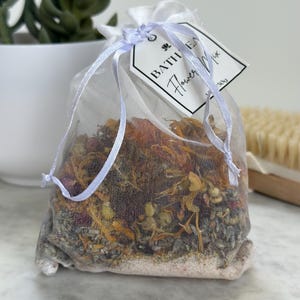 Herbal Bath Tea: Aromatherapy Bath Soak, Spa Gift Set