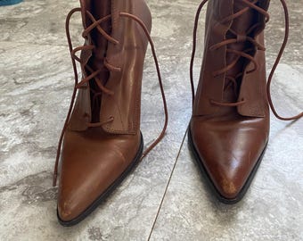Escarpins vintage en cuir marron de Diba