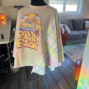 Poncho camiseta reciclada Pink Floyd