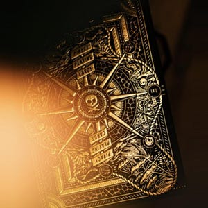Cartas de Baralho Pirataria | Baralho Premium com Folha de Ouro | Arte Pirata