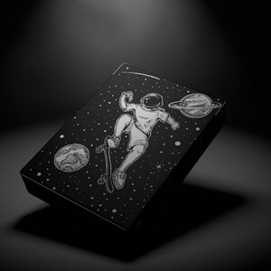 Cartas de Baralho Space Pizza | Presente de Astronauta com Tema Espacial | Baralho Personalizado com Marcas