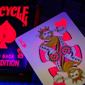 Carte da gioco Bicycle Neon Rider Back Star-Fire Pink / Mazzo UV-Blacklight