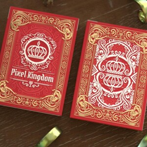Carte da gioco Pixel Kingdom Red Edition / Arte medievale / Regalo per fan dei giochi retrò