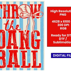 Puede incluir: Un diseño digital con el texto "THROW the DANG BALL" en letras rojas desgastadas sobre un fondo a rayas azules y blancas. Una pelota de béisbol con un lazo está encima del texto. Incluye una caja roja con detalles del producto.