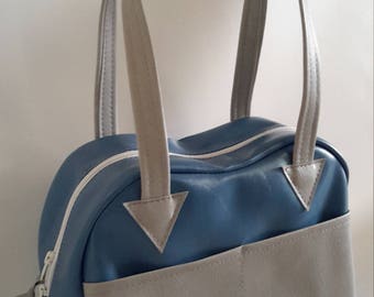 Blue/Gray Medium Shoulder Handbag with Exterior Pockets