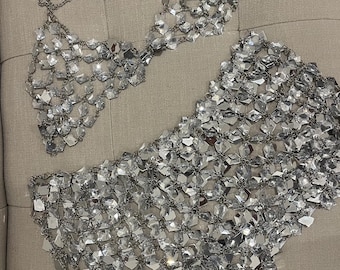Bikini en cristal, haut de bikini scintillant, jupe en strass, ensemble assorti, tenue rave, vêtements de festival, bijoux de corps, jupe scintillante, chaîne de corps