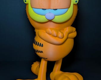 Garfield – The King of Laziness and Lasagna - 14.25" Figure