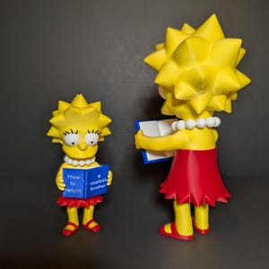 Lisa Simpson Figure | Simpsons Collectible With Book – Standard or ...