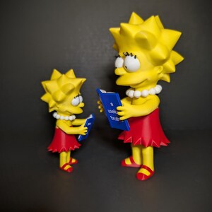 Lisa Simpson Figure | Simpsons Collectible With Book – Standard or ...