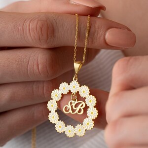 Personalized Necklaces for Women, Gift for Her, Daisy Necklace, Birthday Gift for Mom, Personalized Name Necklace, Mothers Day, Gift for Mom
